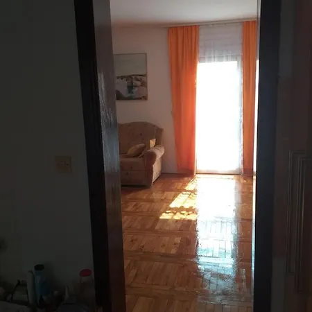Apartmani Marijanovic Apartment *